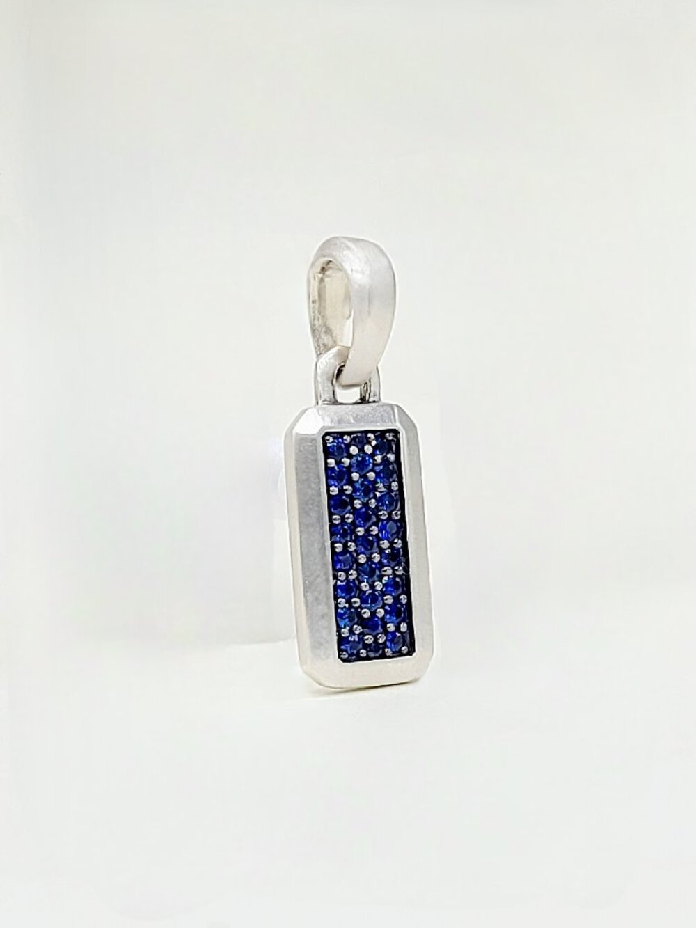 David Yurman Streamline Pavé Amulet Pendant w/ Pavé Blue Sapphires - RARE